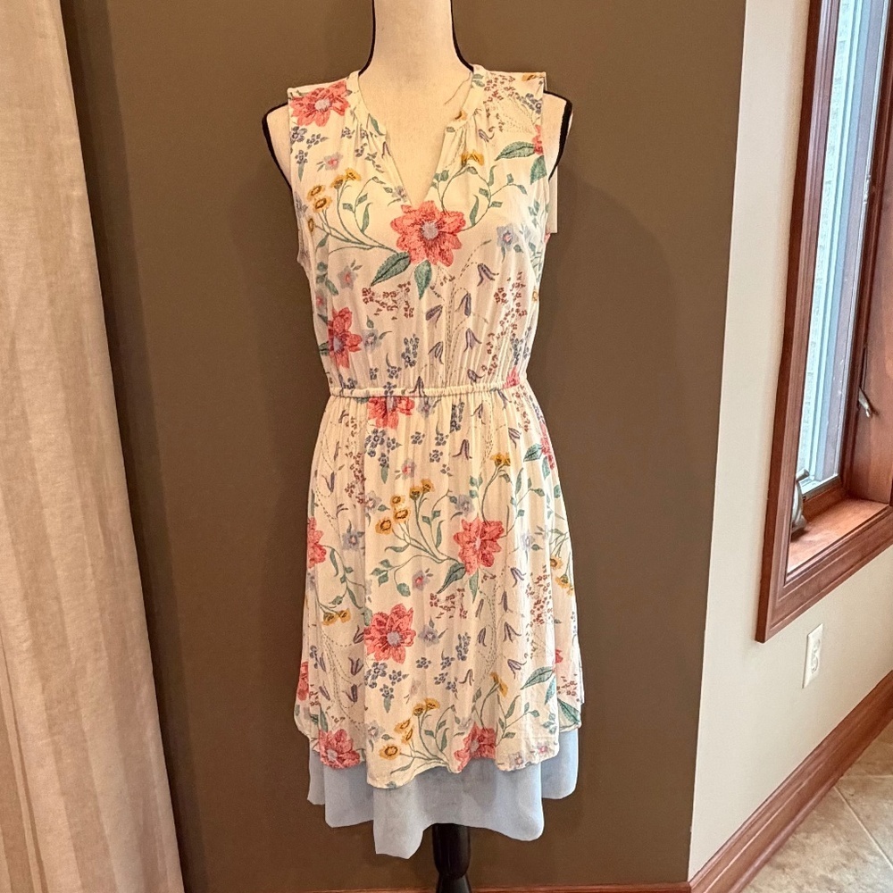 Old Navy Floral Sleeveless Dress, Gathered Waist, Sheer Hem, V-Neck, Size Medium
